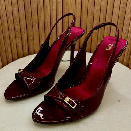 Sandales slingback Zara bordeaux vernis – Boucle dorée talon aiguille semelle rose